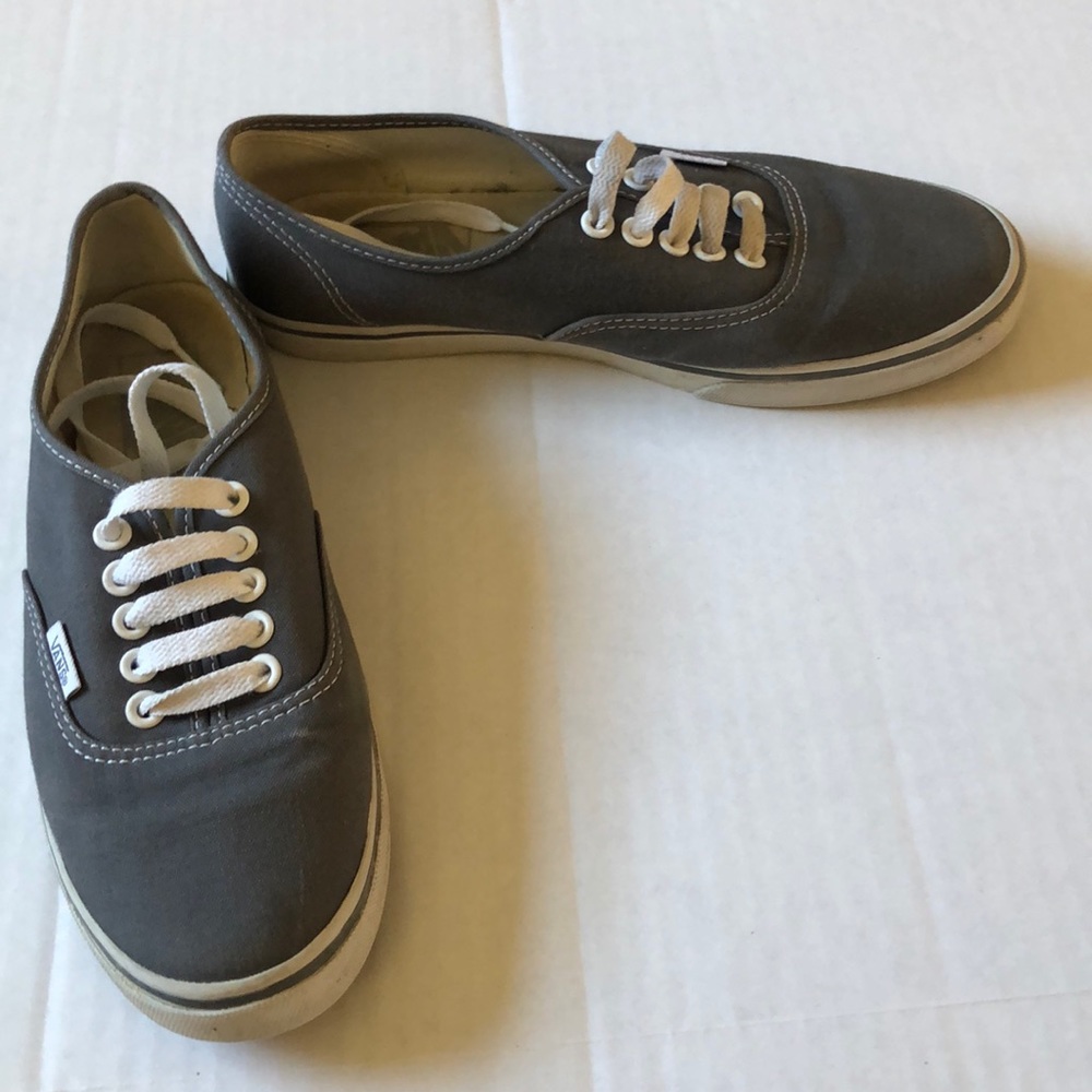 Unisex Vans, Size Women 7.5, Men 6
